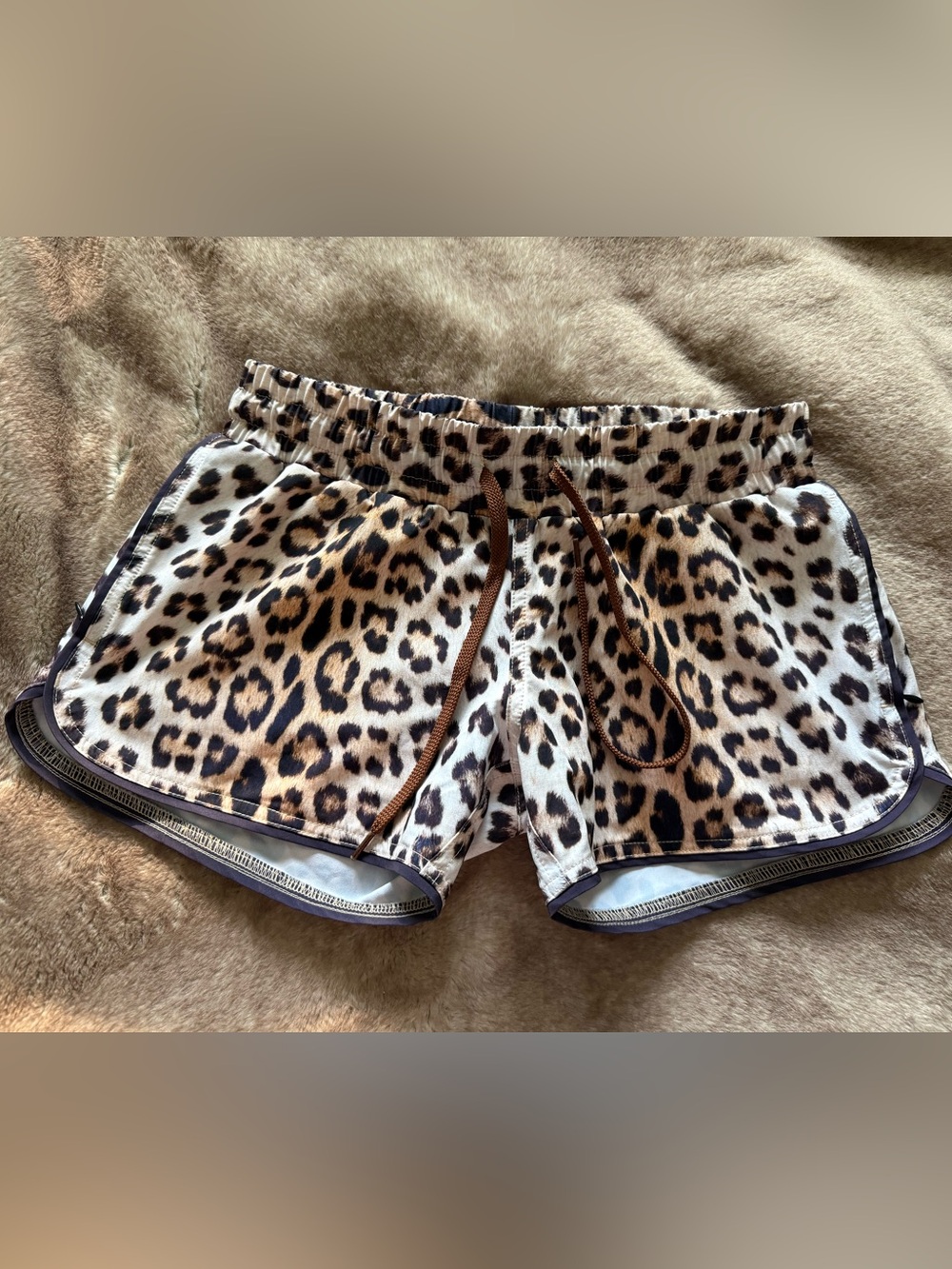 Resoluna leopard shorts